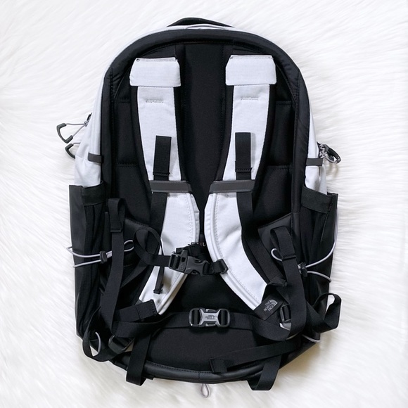 The North Face Women’s Borealis 27 Liter Backpack - Picture 4 of 10